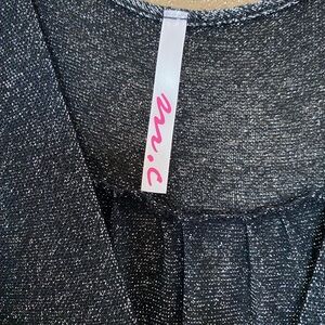 Chic Black Shimmery Top